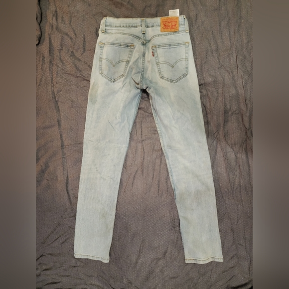 Levis - Picture 2 of 2